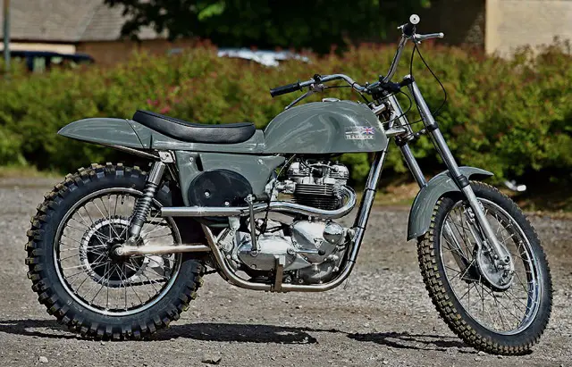 STEVE MCQUEEN REPLICAS：真新しいTriumph TR6Metisseを注文できます 